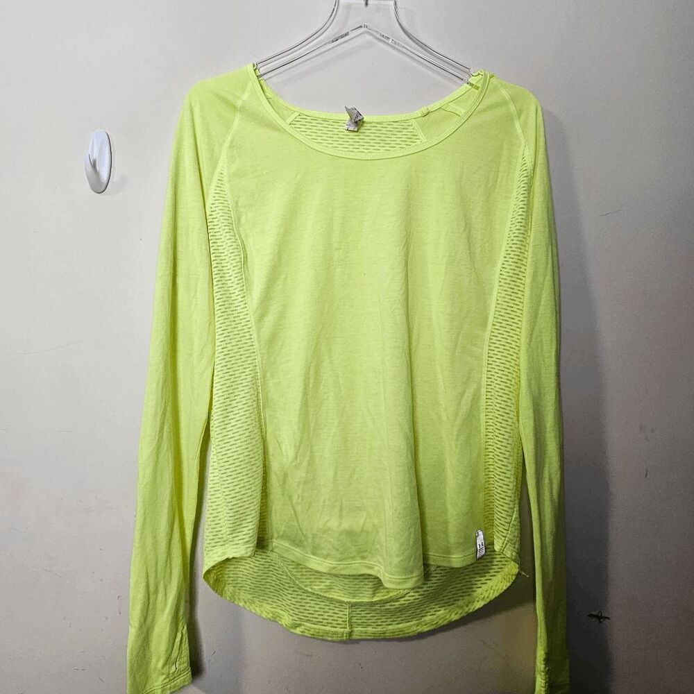 Under Armour Heatgear Long Sleeve Shirt with Zip Pocket at the Back Womens Neon